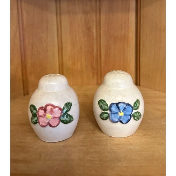 Vintage Pink Blue Flowers Ceramic Set of Salt and Pepper Shakers Floral Hand Pai - Picture 5 of 5